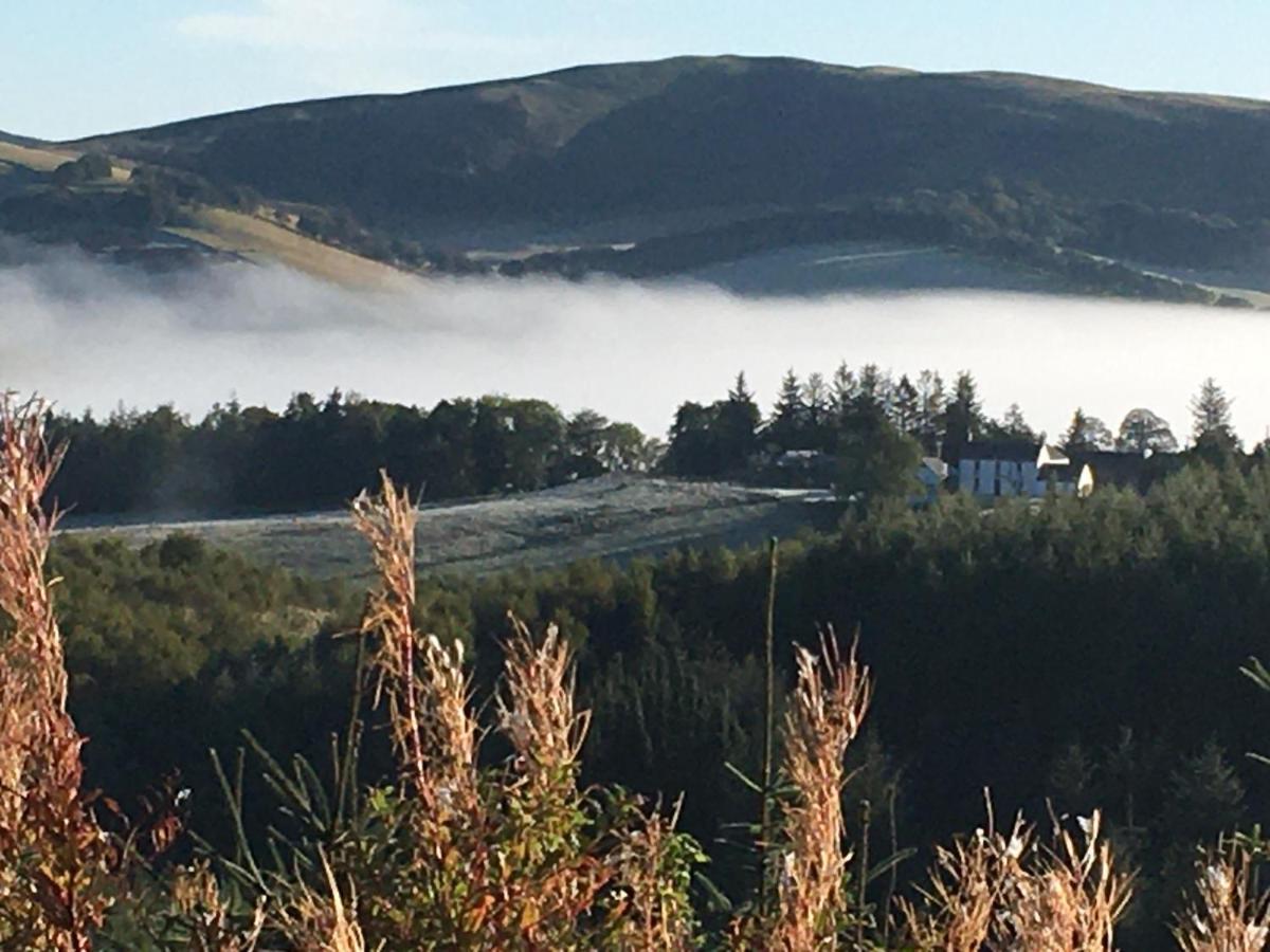 Ladyurd Farmhouse West Linton エクステリア 写真