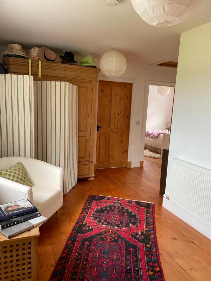 Ladyurd Farmhouse West Linton エクステリア 写真
