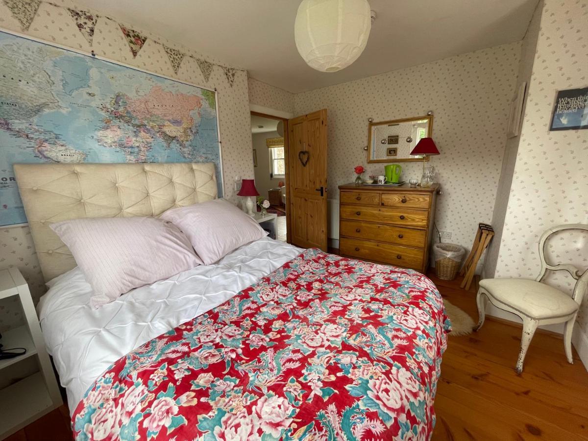 Ladyurd Farmhouse West Linton エクステリア 写真